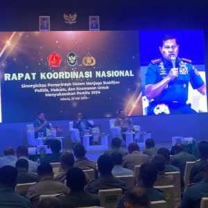 Tegas, Laksamana Yudo Minta Anggota Ikut Nyaleg Keluar dari TNI