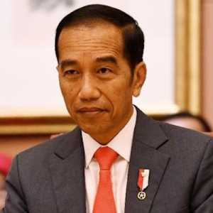 Jelang Berakhir, Jokowi Harusnya Percaya Diri Bukan Cawe-cawe