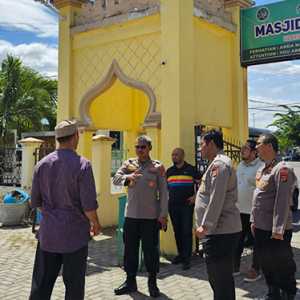 Sambut Hari Bhayangkara, Polda Aceh Revitalisasi Makam Syiah Kuala dan Masjid Baiturahim