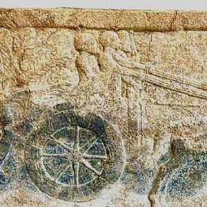 Artefak Asyur adalah mural gipsum yang menggambarkan seekor kuda dan kereta yang membawa tiga orang/Net