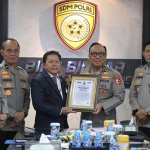 Keterbukaan Rekrutmen, As SDM Polri Dapat Presisi Award