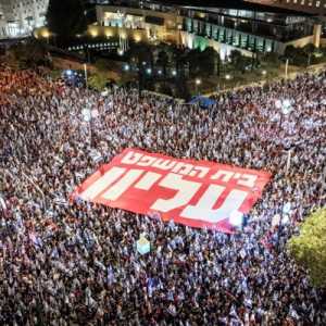 Lautan manusia di Yerusalem jelang sidang Mahkamah Agung tentang reformasi peradilan, Senin 11 September 2023/Net