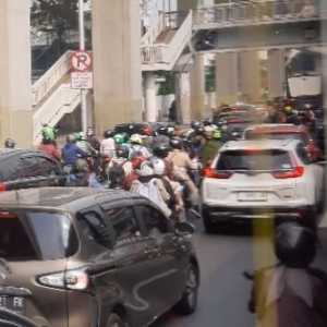 Pemprov DKI: 1.104.609 Mobil dan 117.644 Motor di Jakarta Telah Uji Emisi
