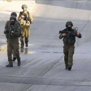 Pasukan Israel Serbu Tepi Barat, Kepung Rumah Sakit