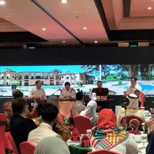 Para tamu undangan menyaksikkan penampilan musik yang dipersembahkan oleh grup musik Iran Farhan di  Sumba Ballroom, Hotel Borobudur, Jakarta pada Kamis, 21 Desember 2023/RMOL