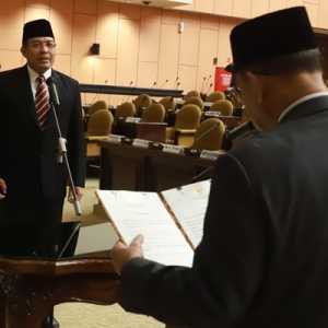 Gede Ngurah Ambara Putra Dilantik Jadi Senator Bali Gantikan Arya Wedakarna