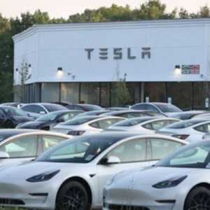 Penjualan Mobil Listrik Anjlok, Tesla PHK 280an Karyawan di AS