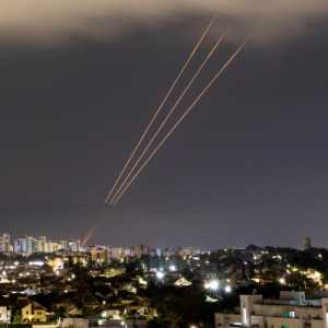 Buntut Serangan ke Israel, AS Batasi Akses Teknologi Iran