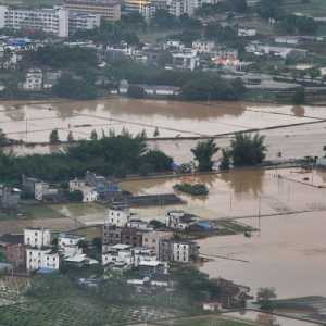 Empat Tewas dan 110.000 Warga Mengungsi Akibat Banjir di Guangdong China