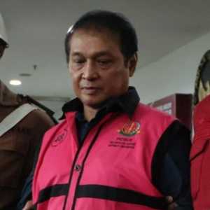 Mantan Kepala Bea Cukai Riau Resmi Berompi Kejagung