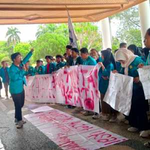 Pj Gubernur Aceh Diberi Waktu Seminggu Copot Ketua BRA