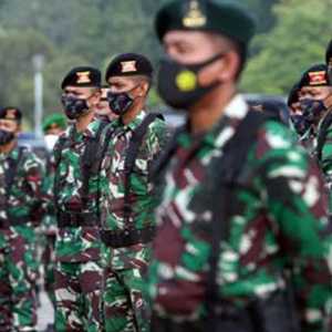 Imparsial: TNI Terlibat di Sektor Keamanan Sama Seperti Era Orde Baru