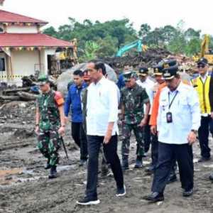 Jokowi Pastikan Korban Banjir Bandang di Sumbar Diberi Santunan