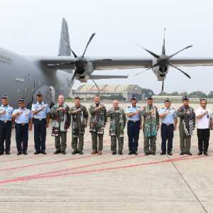 Pesawat C-130J-30 Super Hercules Pesananan Kemhan Tiba di Indonesia