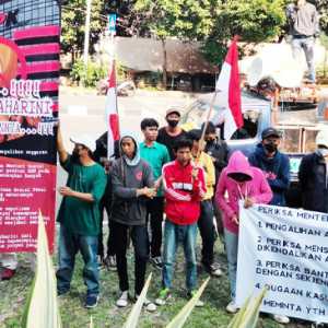 Demo di KPK, Amppuh Minta Mensos Tri Rismaharini Diperiksa