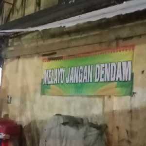 Muncul Spanduk Provokatif “Melayu Jangan Dendam” di Medan