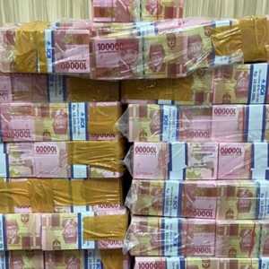 Polisi Amankan 3 Tersangka Pemalsu Uang Miliaran Rupiah