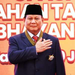 Prabowo Terima Anugerah Tertinggi Bintang Bhayangkara Utama Polri
