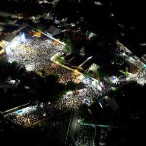 Jemaah Menyemut Hadiri Tabligh Akbar UAH di Banjarbaru