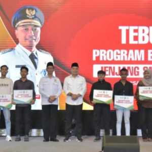 Baznas Surabaya Tebus Ijazah 754 Siswa SMA/SMK Swasta