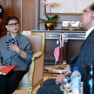 Dikunjungi Menlu Retno, PM Malaysia Bahas Krisis Palestina Hingga Myanmar