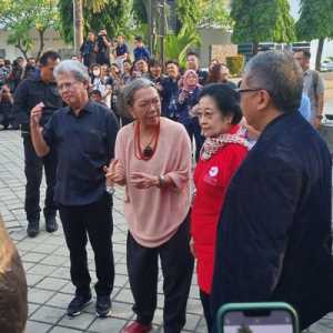 Megawati dan Patung Pejuang HAM