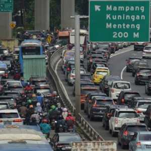 Pengurangan Lahan Parkir Berpotensi Atasi Kemacetan