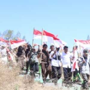 3.000 Merah Putih Berkibar Gagah di Kawah Wurung