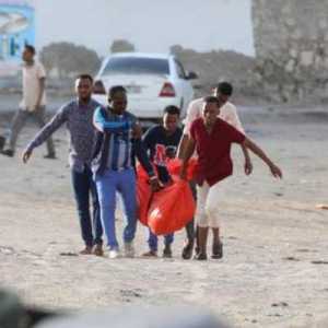 Serangan Teror di Pantai Somalia Bunuh 37 Orang