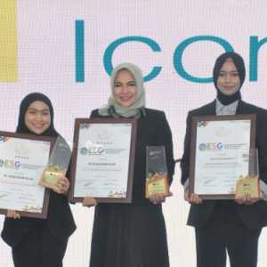 PLN Icon Plus Sabet 3 Penghargaan ESG Initiative Awards