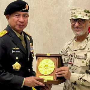 Panglima TNI Bahasa Kerja Sama Militer Dengan Panglima Militer Uni Emirat Arab di Abu Dhabi