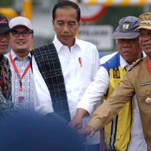 Jokowi Resmikan Dua Ruas Tol di Sumatera Utara