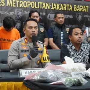 Minta Uang dan Keroyok Tukang Buah, Dua Pemuda Ini Dicokok Polisi