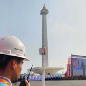 Perayaan HUT TNI di Monas Bertabur Bintang