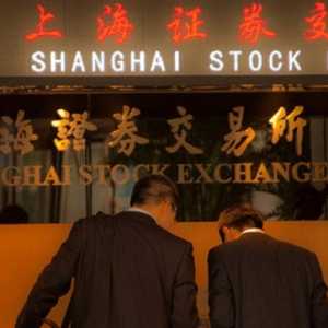 Bursa Shanghai Anjlok Lebih dari 4 Persen