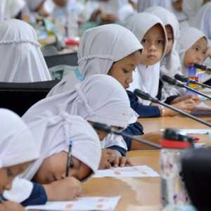 Aturan Teknis Sekolah Swasta Gratis Mendesak Dipercepat