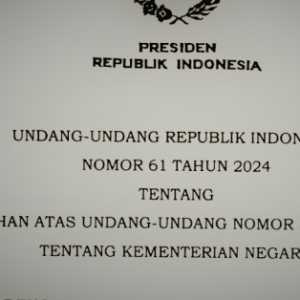 UU 61/2024 Diteken Jokowi, Prabowo Bisa Tambah Menteri