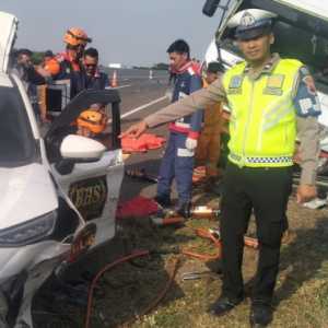 Mobil TV One Kecelakaan di Tol Pemalang, 3 Orang Dikabarkan Meninggal