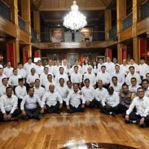 Sentuhan Intelektual Kabinet Prabowo