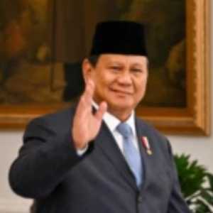 Trump Puji Prabowo, IHSG Parkir di 7.308