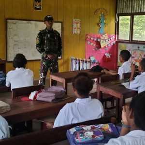 Mengajar Anak Papua