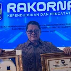 Dukcapil DKI Sabet 2 Penghargaan Nasional