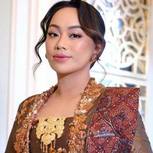 Zita Anjani: Kebaya Identitas Kita