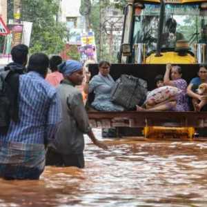 Topan Fengal Tewaskan 20 Orang di India dan Sri Lanka