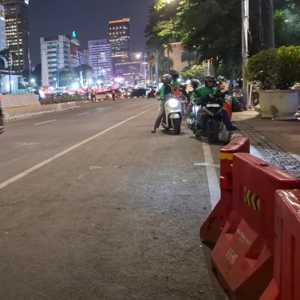 Demo BEM SI Kelar, Jalan Medan Merdeka Barat Kembali Dibuka