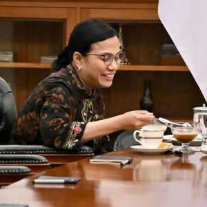 Sri Mulyani Diisukan Mundur, IHSG Ambruk 1,98 Persen