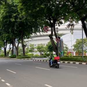 Kawasan Senayan hingga Pejompongan tidak ada penutupan jalan, arus lalu lintas ramai lancar (Foto; RMOL/Raiza Andini)