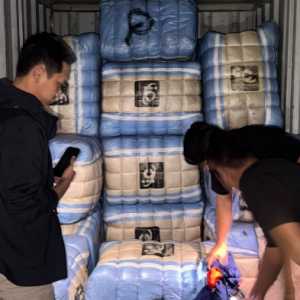 Pakaian Bekas Impor Ilegal