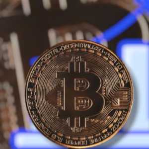 Harga Bitcoin Merosot Tertekan Data Ekonomi China