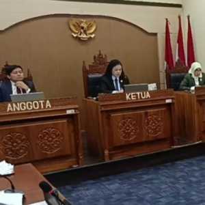 Polda Metro Sita Daftar Nilai Sarjana Muda Jokowi